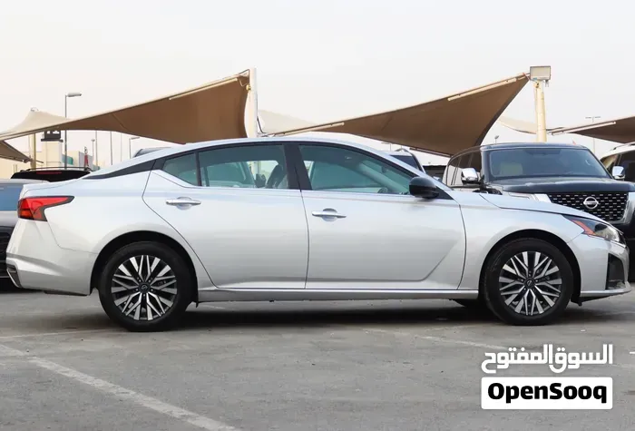 Nissan Altima 2025 photo 4