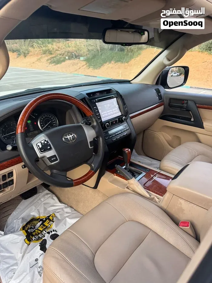 Toyota Land Cruiser 2014 photo 3