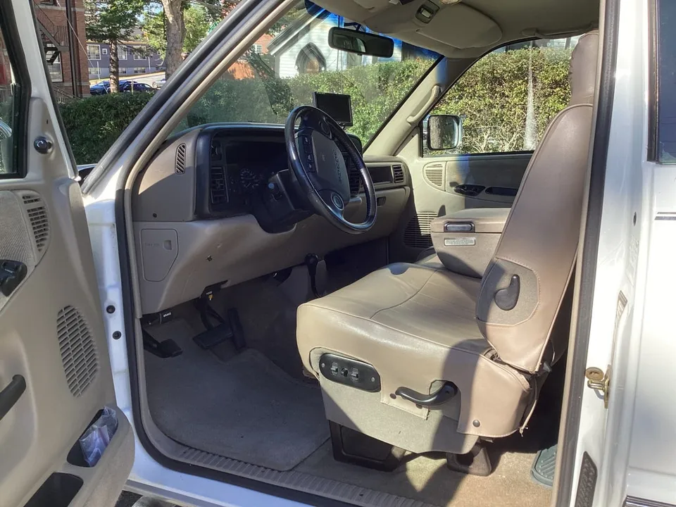 Dodge Ram 1500 1996 photo 2