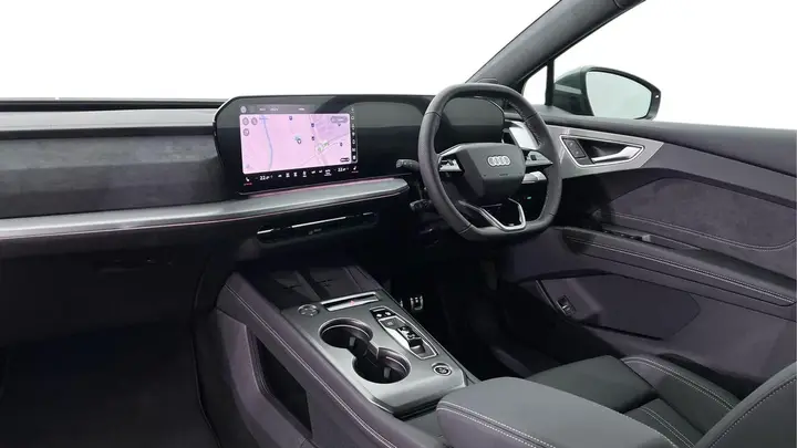 Audi Q4 E-Tron photo 2