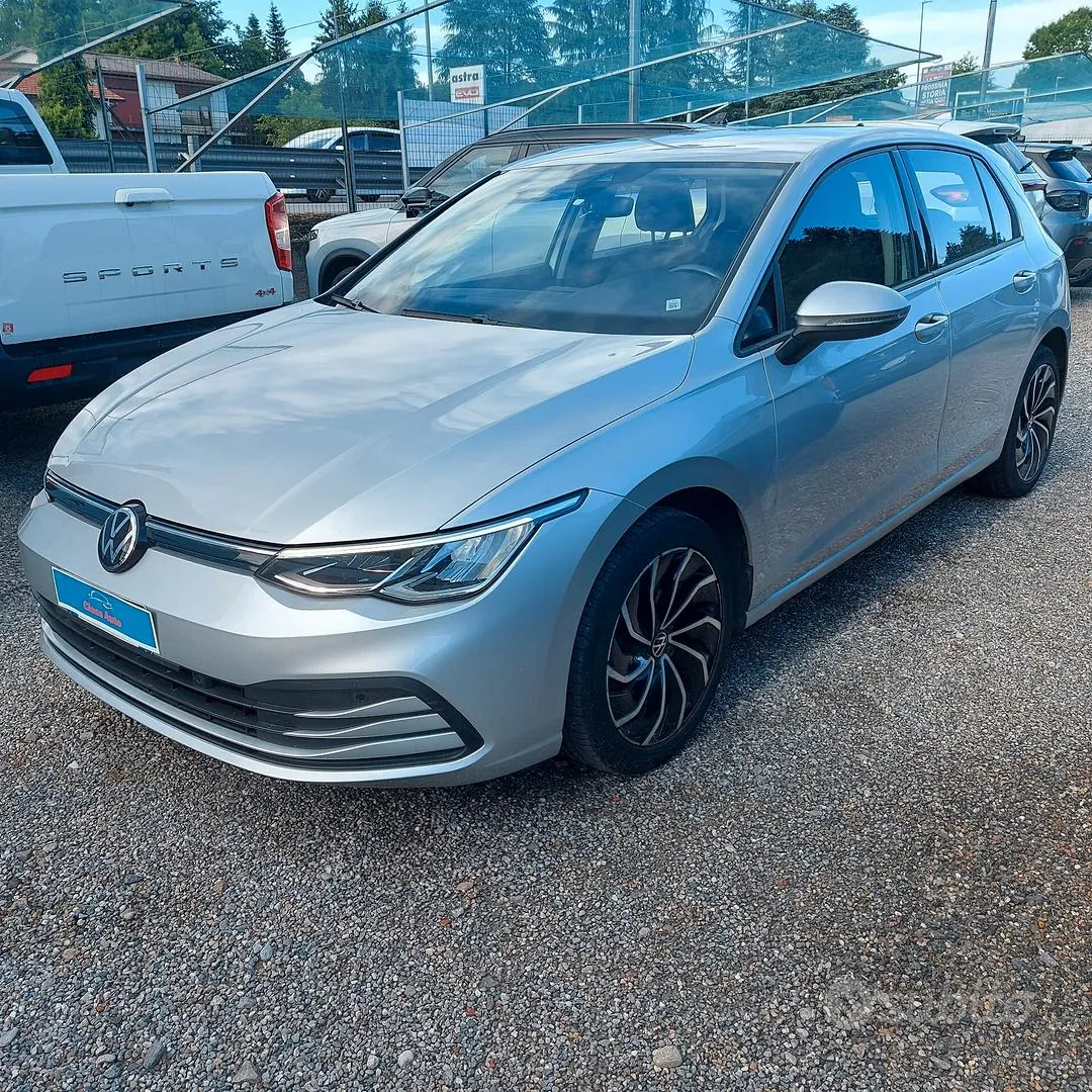 Volkswagen Golf 2022 photo 2