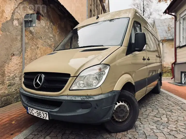 Mercedes-Benz Sprinter 2011 photo 3