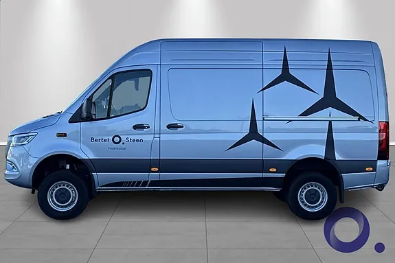 Mercedes-Benz Sprinter 2026 photo 2