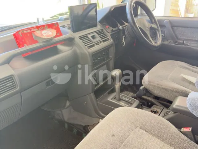 Mitsubishi Pajero 1986 photo 3