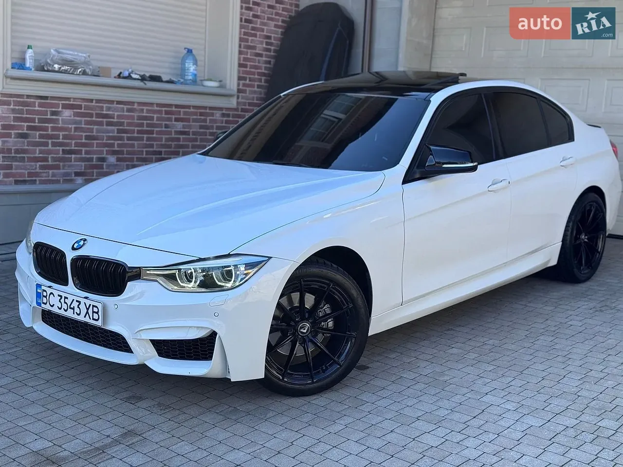 BMW 3 Series 2016 photo 3