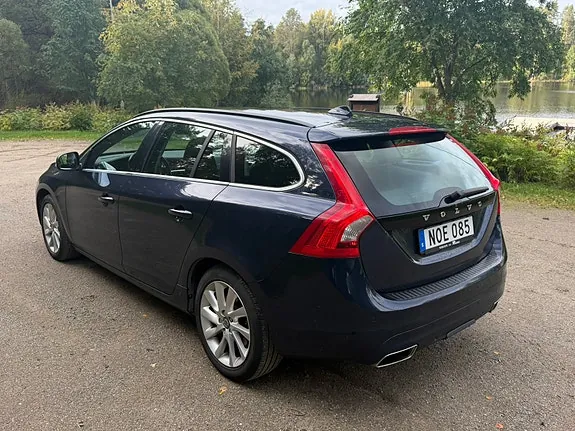 Volvo V60 2015 photo 4