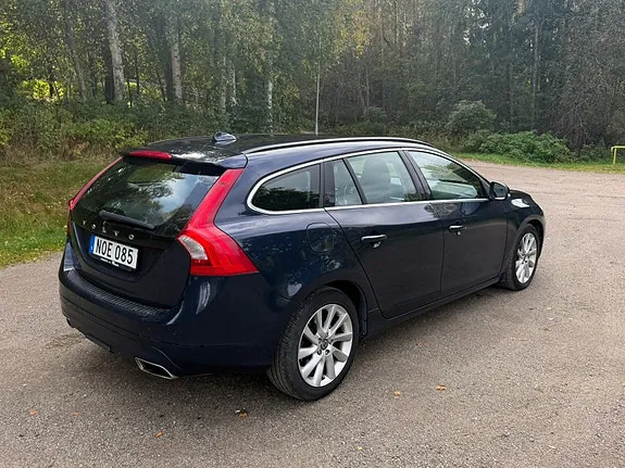 Volvo V60 2015 photo 3