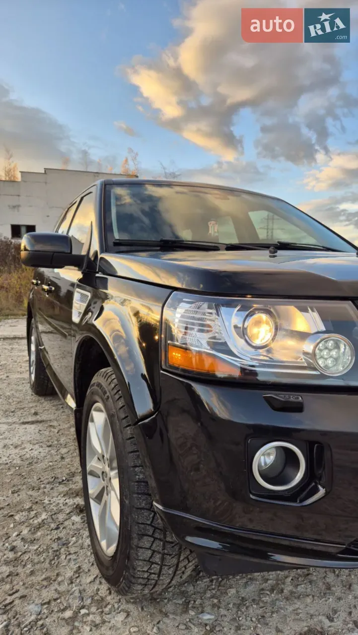 Land Rover Freelander 2012 photo 3