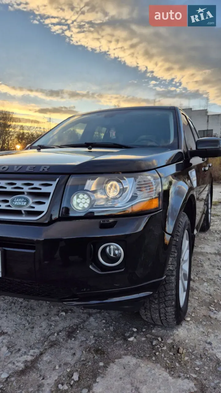 Land Rover Freelander 2012 photo 2