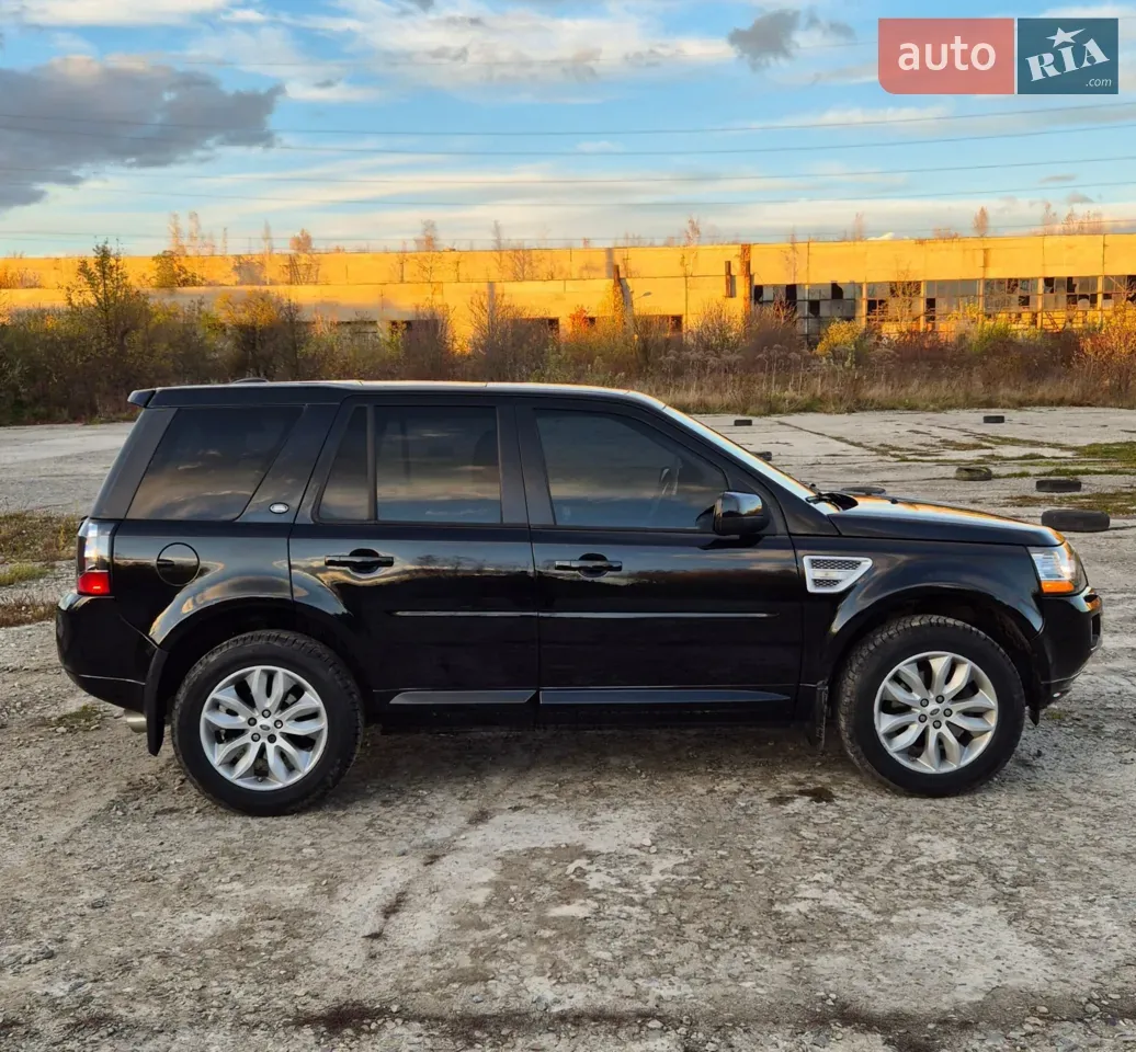 Land Rover Freelander 2012 photo 5