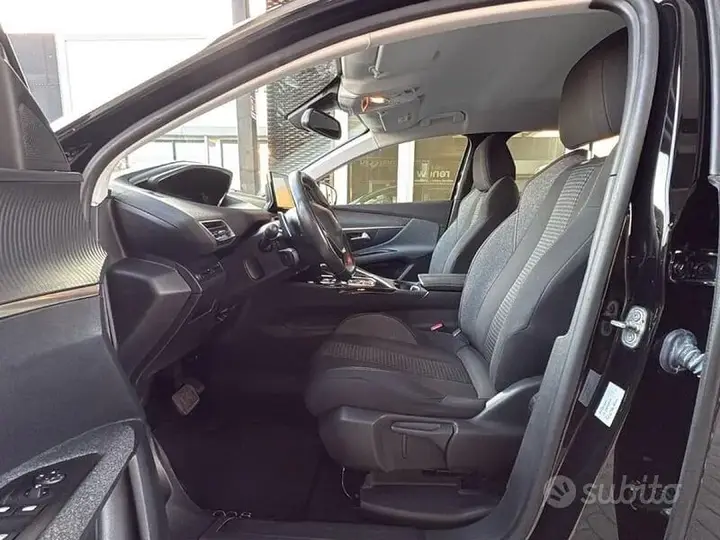Peugeot 3008 2020 photo 3
