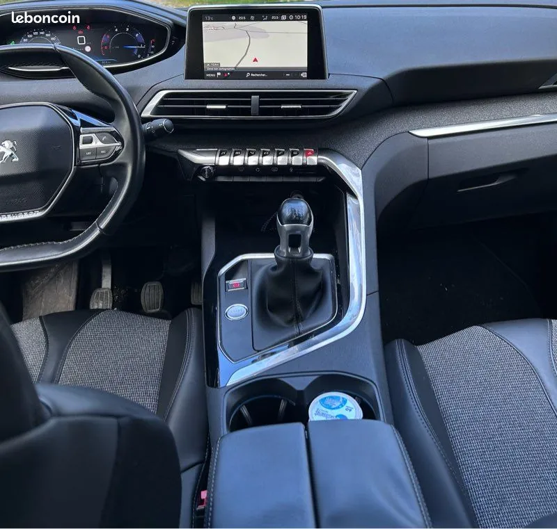 Peugeot 3008 2016 photo 2