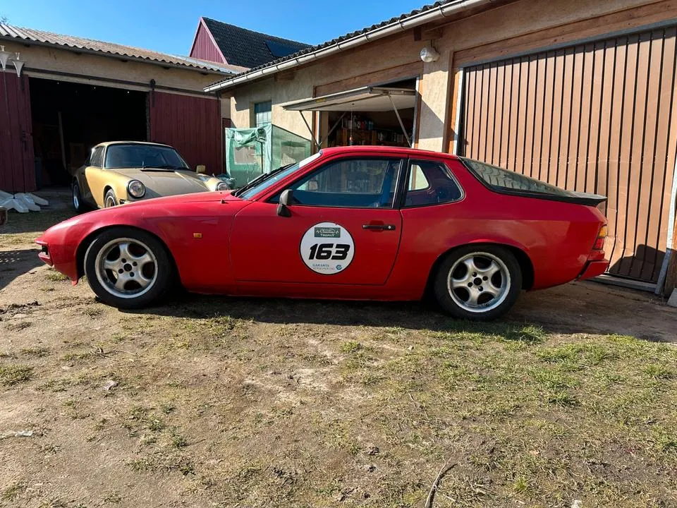 Porsche 924