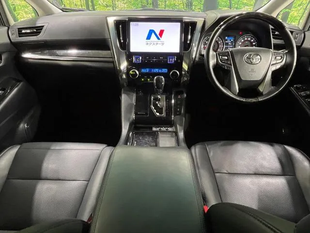 Toyota Alfaard 2019 photo 2