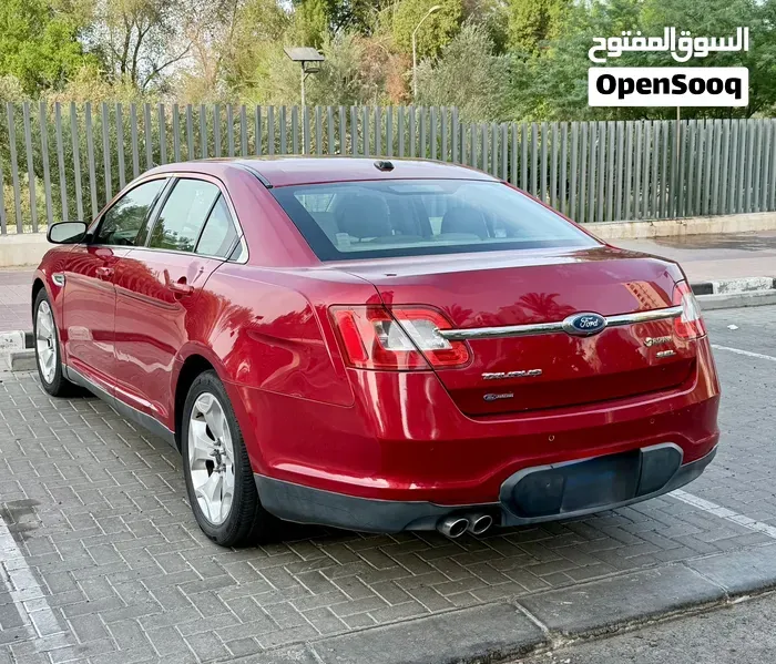 Ford Taurus 2011 photo 3