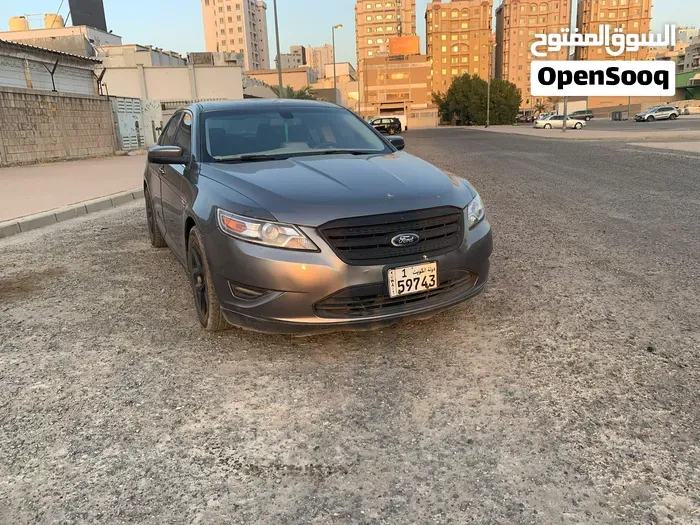 Ford Taurus 2011 photo 5