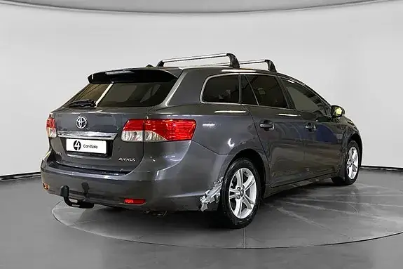 Toyota Avensis 2013 photo 5