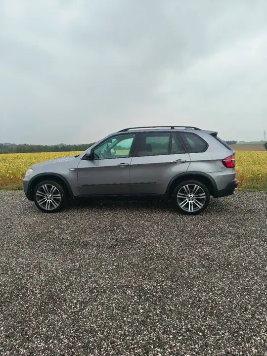 BMW X5 2008 photo 2