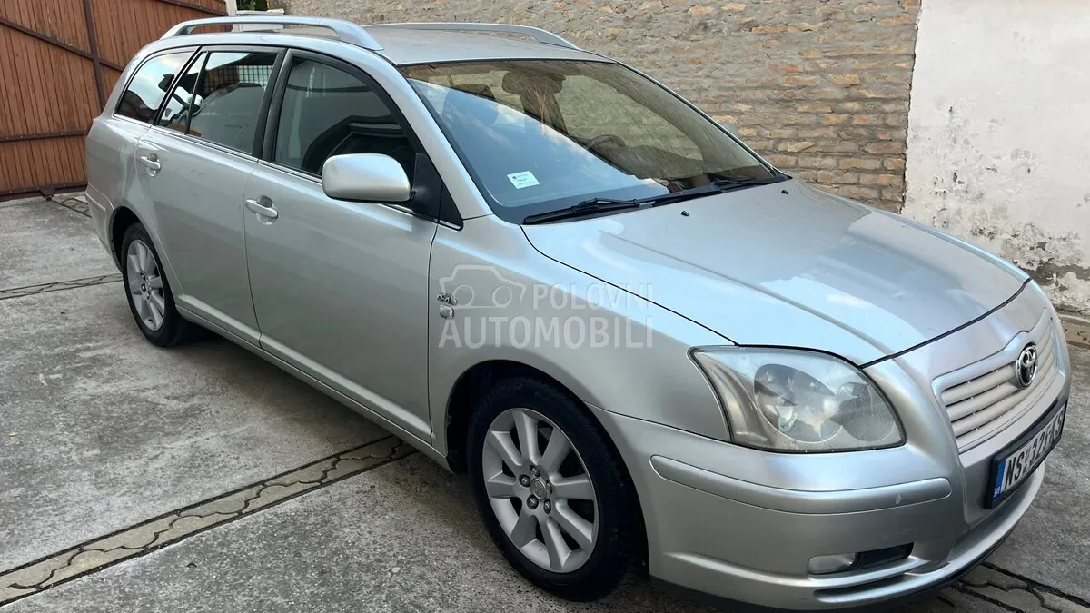 Toyota Avensis 2003 photo 2
