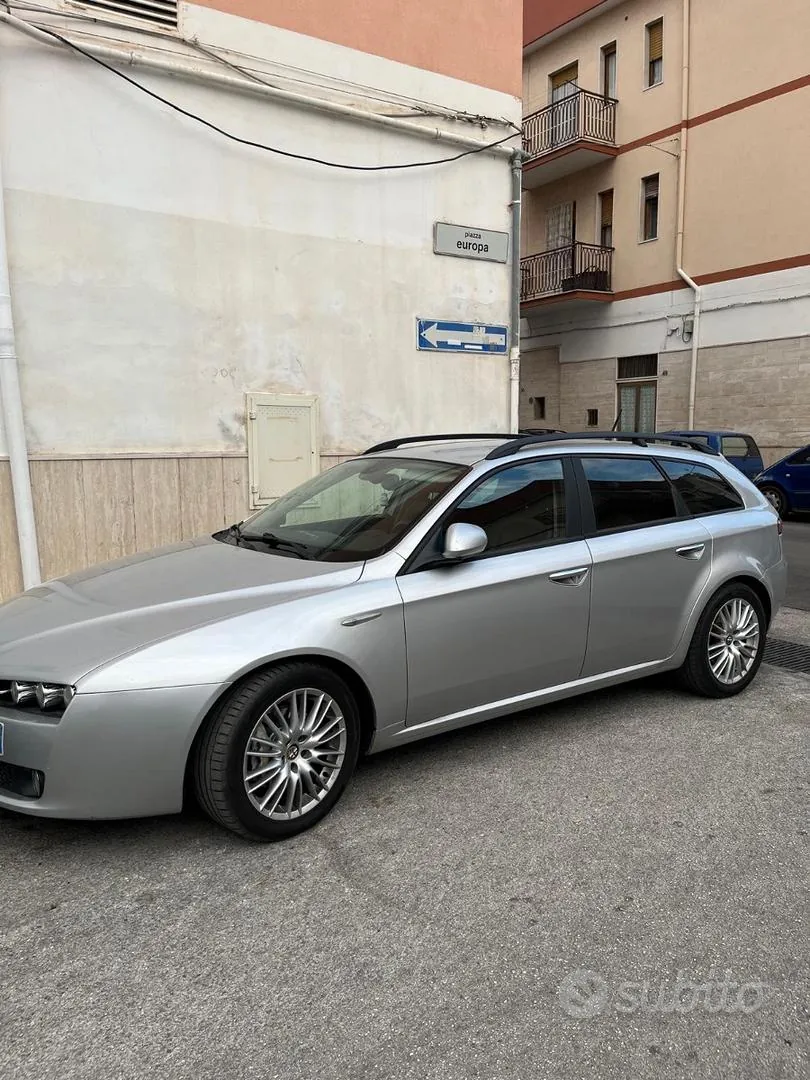 Alfa Romeo 159