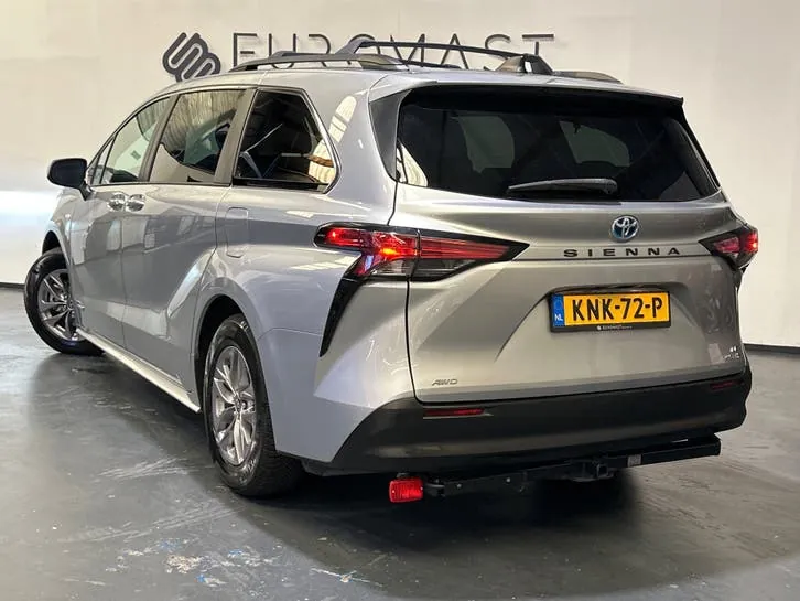 Toyota Sienna 2021 photo 3