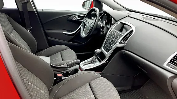 Opel Astra 2014 photo 3