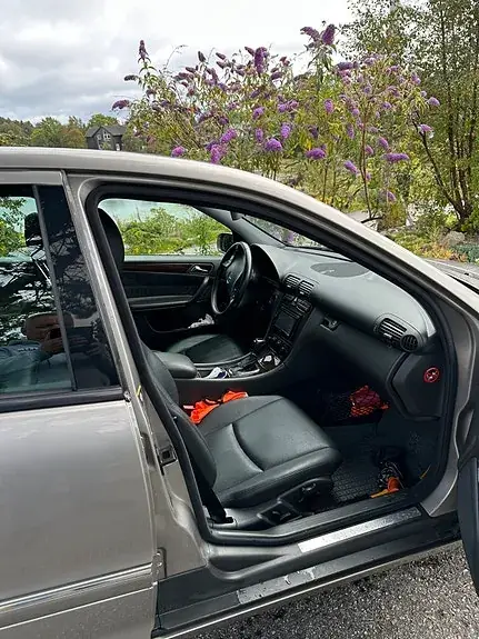 Mercedes-Benz C 220 2003 photo 3