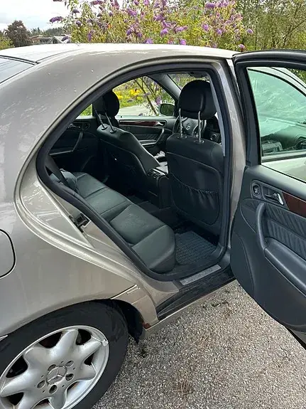 Mercedes-Benz C 220 2003 photo 4