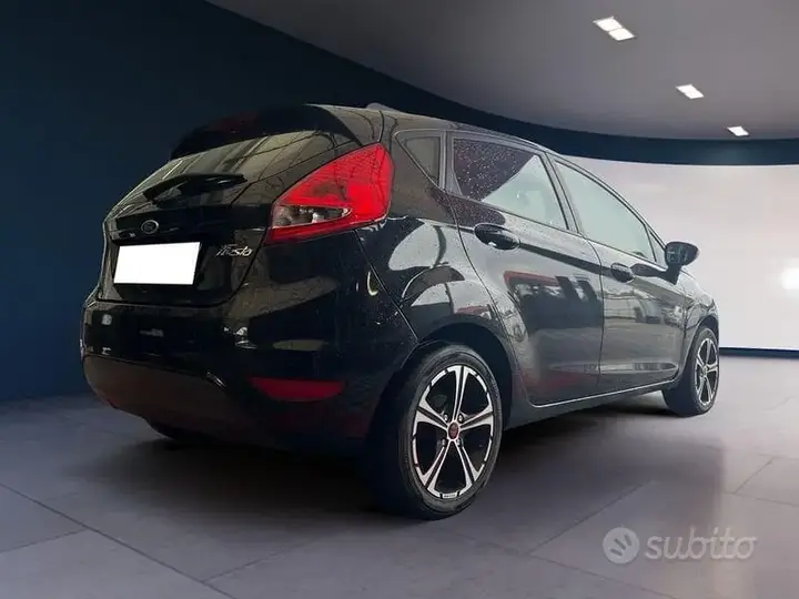 Ford Fiesta 2011 photo 4