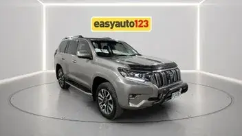 Toyota Land Cruiser 2022 photo 2