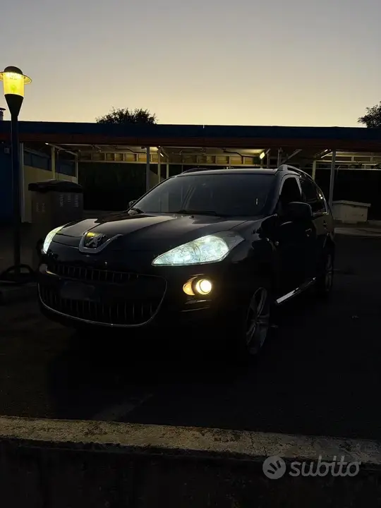 Peugeot 4007 2008 photo 5