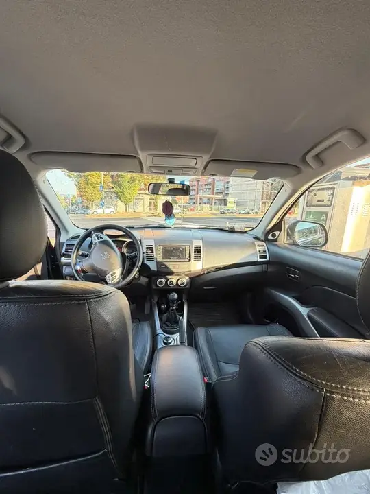 Peugeot 4007 2008 photo 3