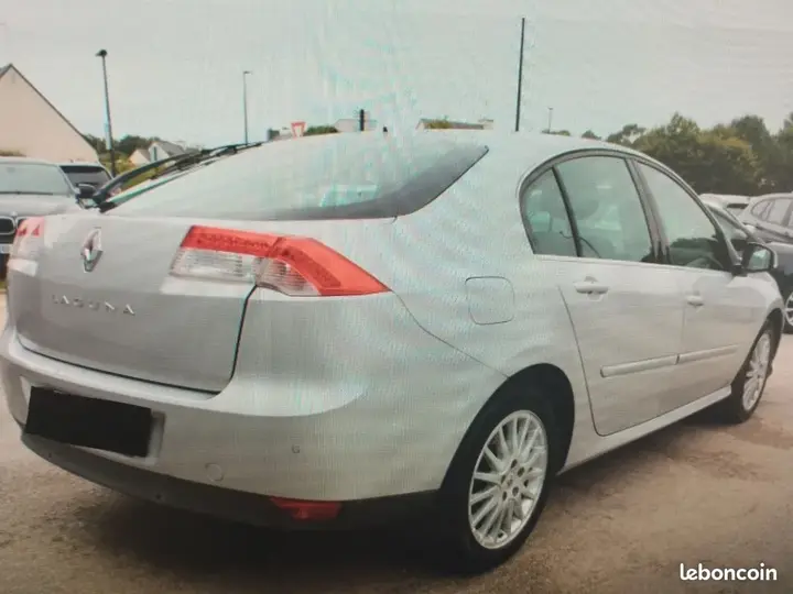 Renault Laguna 2008 photo 2