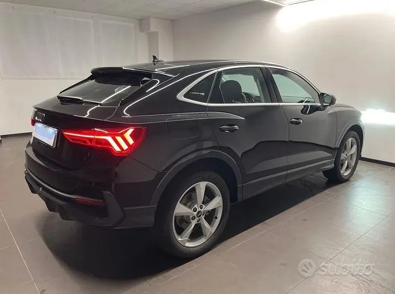 Audi Q3 2021 photo 3