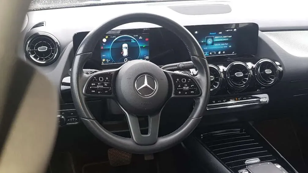 Mercedes-Benz Gla Class 2022 photo 3