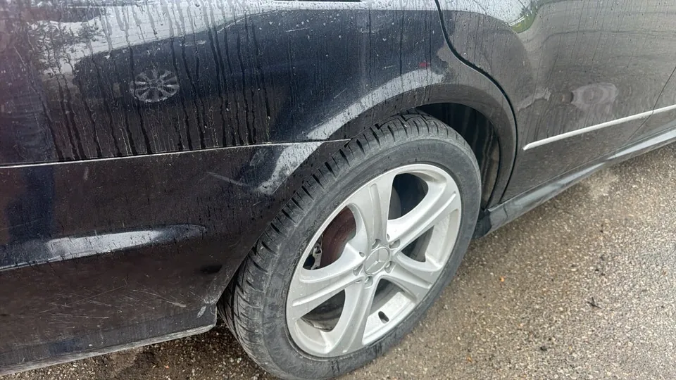 Mercedes-Benz E-Class 2010 photo 3