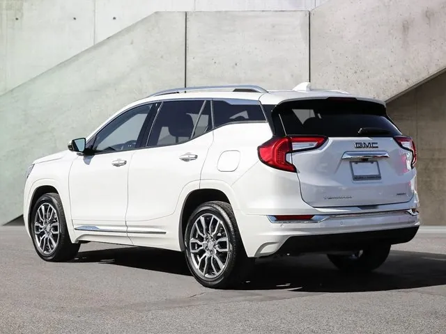GMC Terrain 2024 photo 3