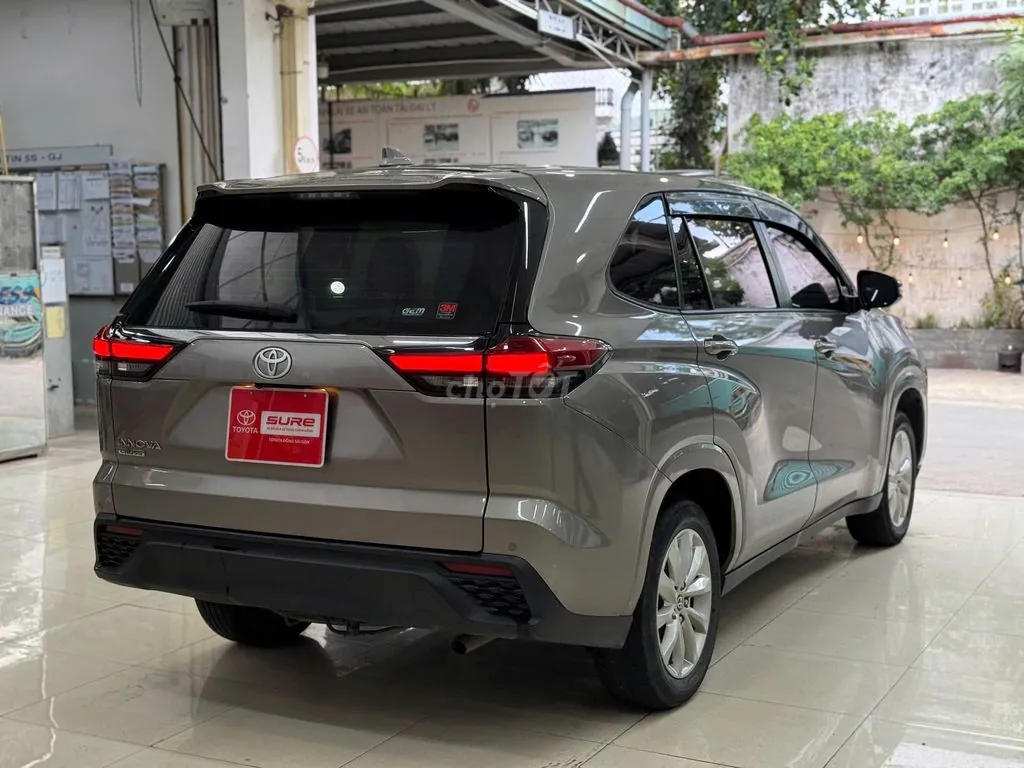 Toyota Innova 2024 photo 4