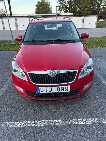 Skoda Fabia 2011 photo 4