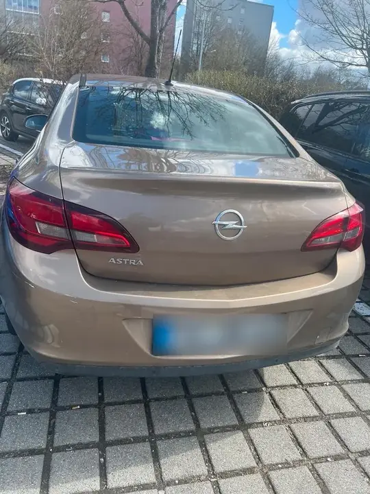Opel Astra J