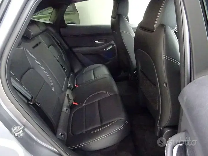 Jaguar E-Pace 2024 photo 5