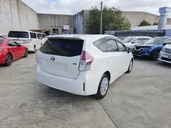 Toyota Prius 2015 photo 3