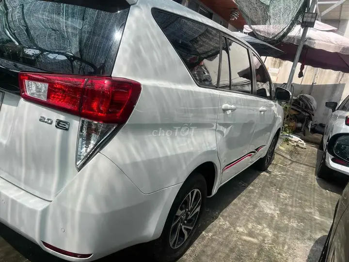 Toyota Innova 2022 photo 3