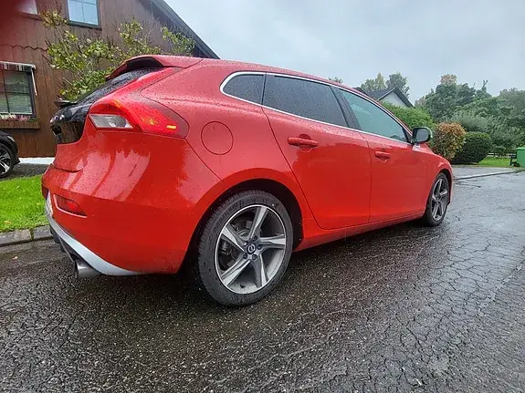 Volvo V40 2014 photo 2