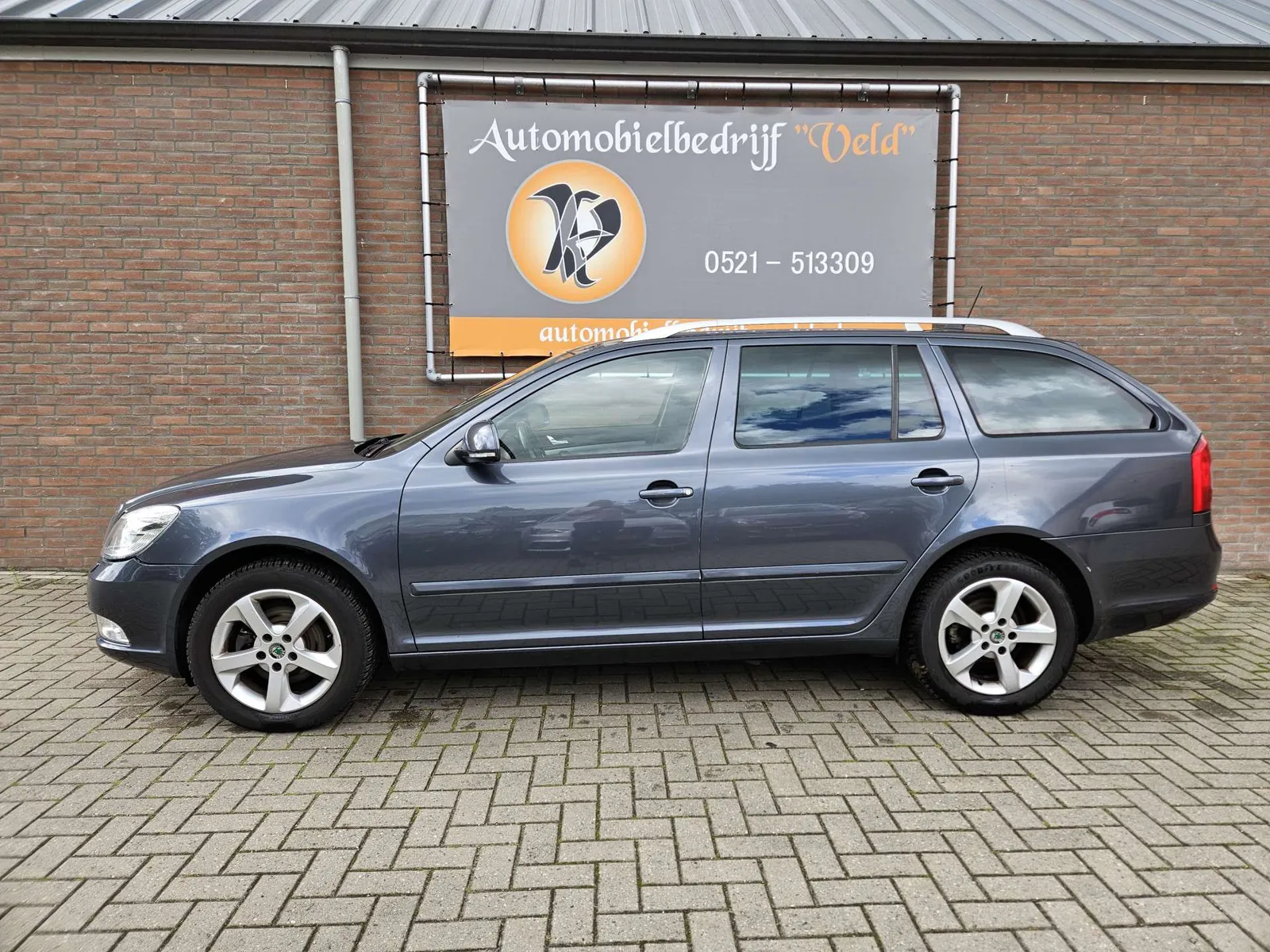 Skoda Octavia 2011 photo 3