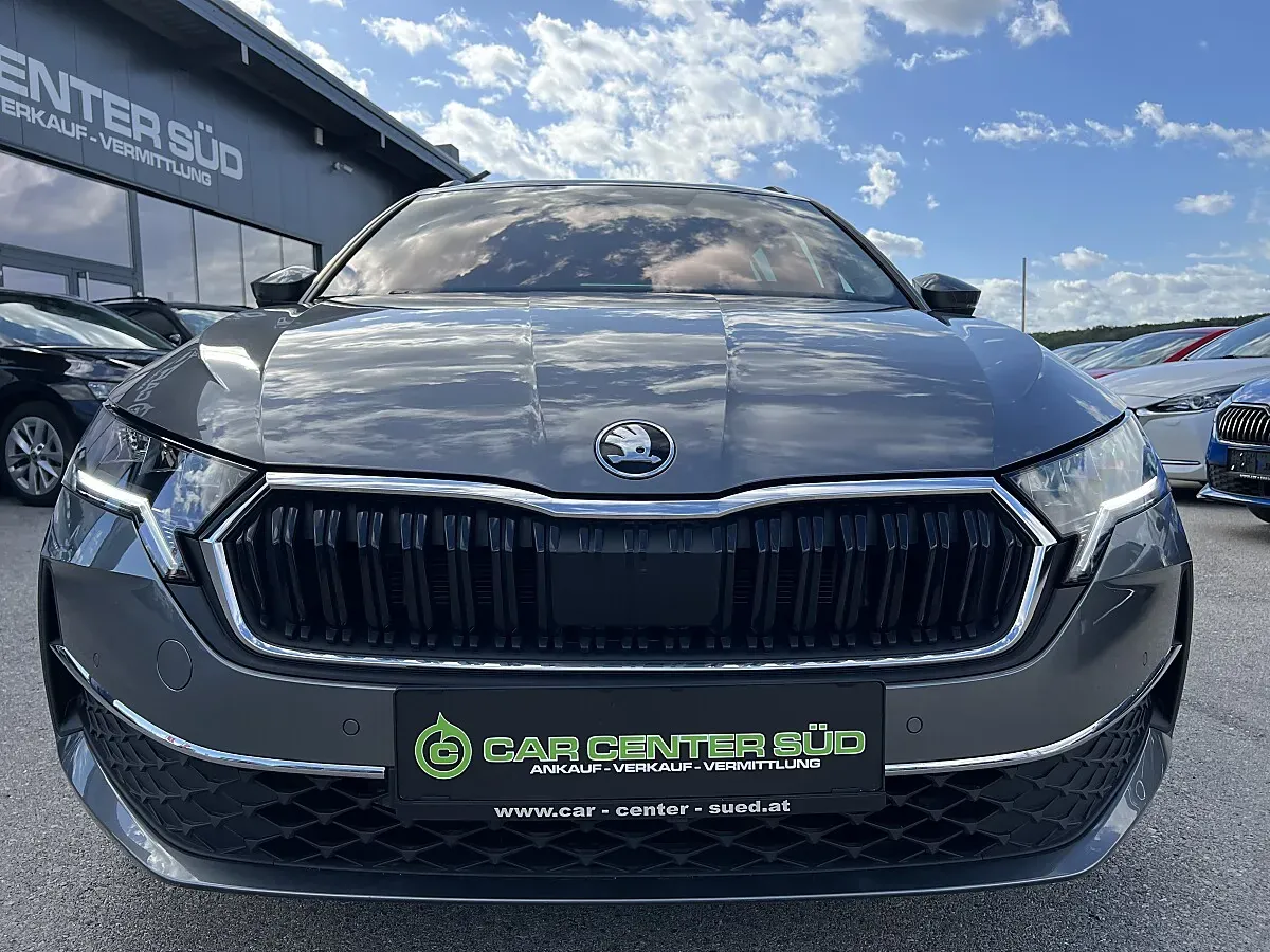 Skoda Octavia 2025 photo 2