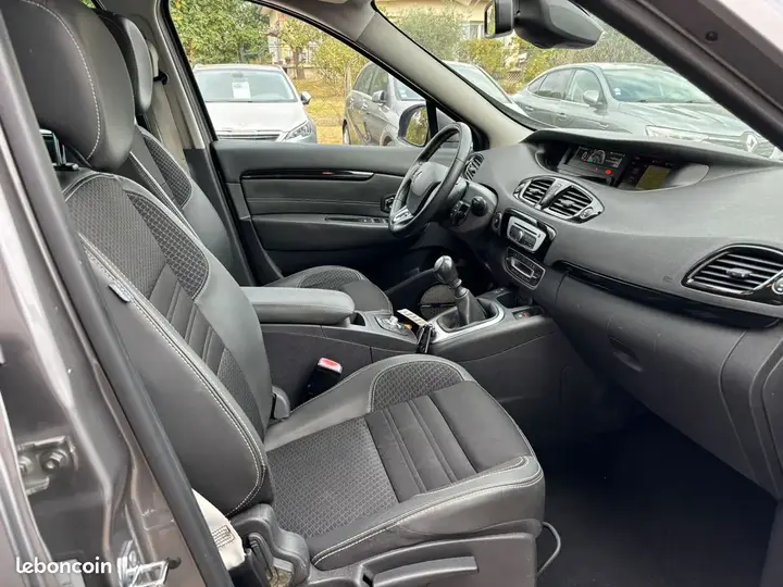 Renault Scenic 2016 photo 4