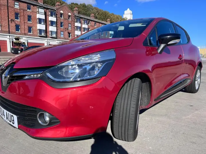 Renault Clio 2014 photo 2