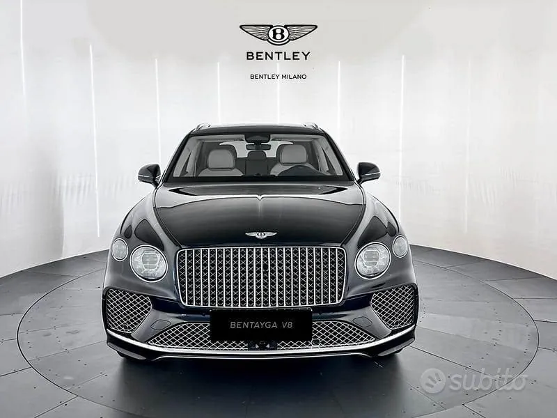 Bentley Bentayga 2026 photo 2