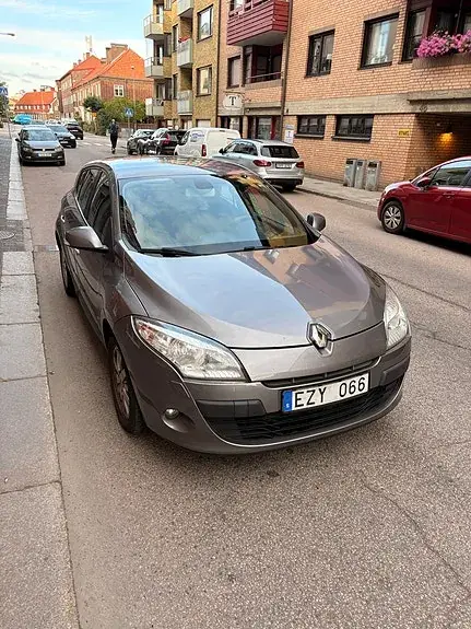 Renault Megane Iii 2011 photo 2
